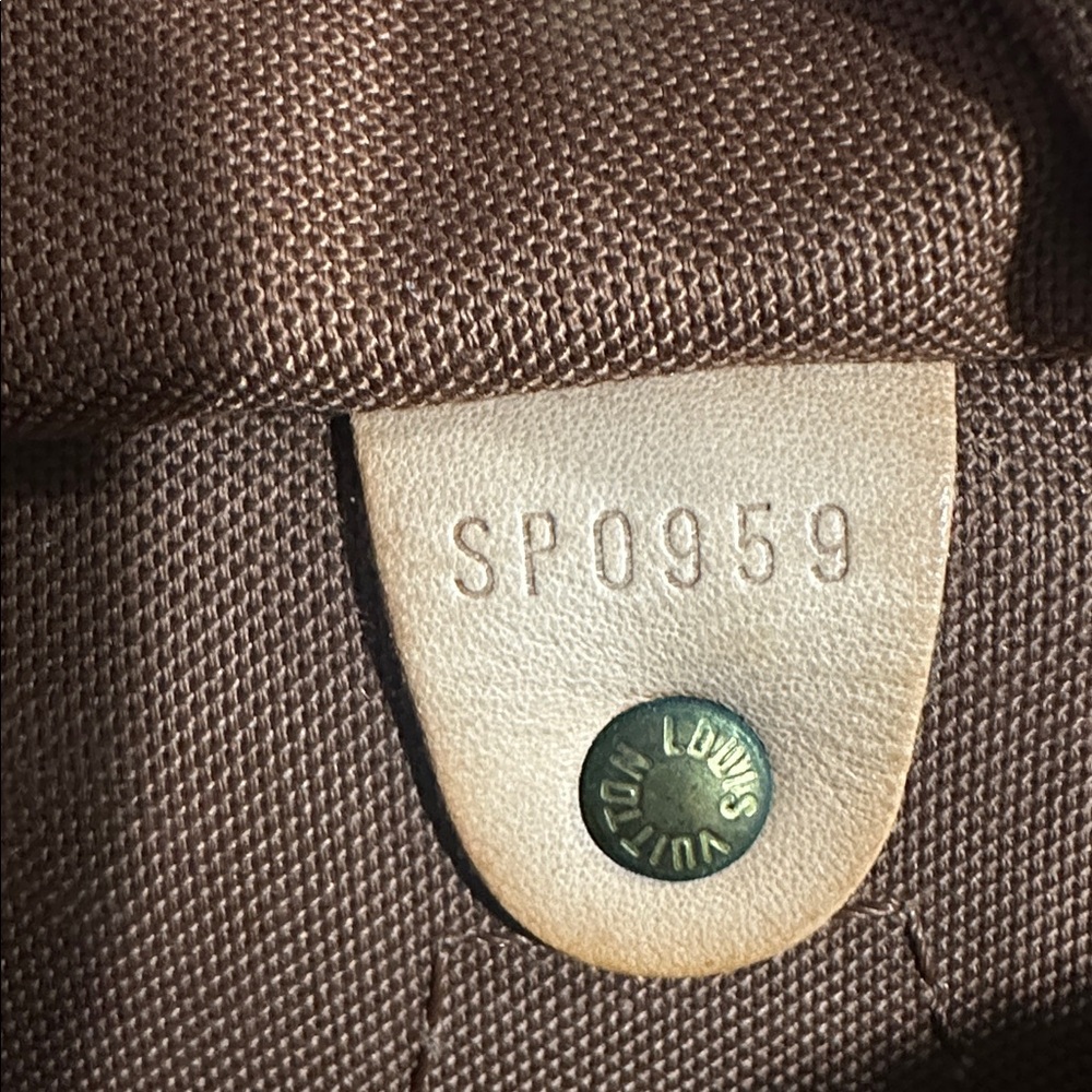 Louis Vuitton Monogram Speedy 30 - Picture 16 of 16